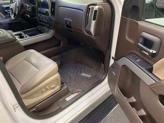 Used 2018 Chevrolet Silverado 1500 LTZ Z71 w/ LTZ Plus Package AWD/4WD image 21