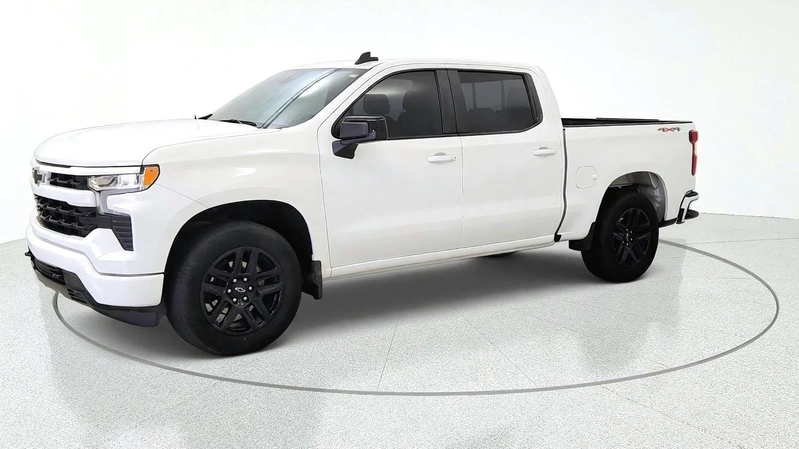 Used 2024 Chevrolet Silverado 1500 RST w/ Convenience Package II AWD/4WD image 4