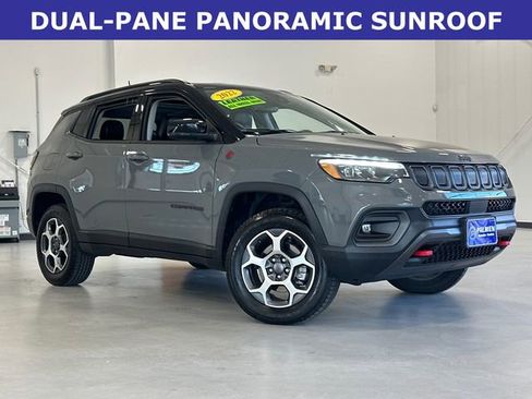 Used 2022 Jeep Compass Trailhawk w/ Trailhawk Elite Group image 2