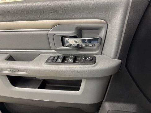 Used 2017 RAM 2500 Big Horn image 26