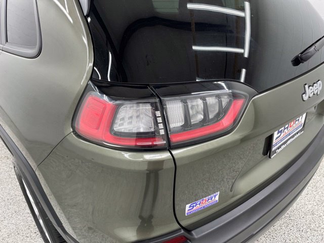 Used 2021 Jeep Cherokee Latitude FWD image 9