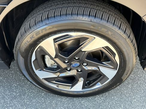 Certified 2025 Subaru Crosstrek 2.5i Limited AWD/4WD image 7