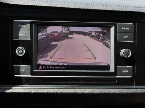 Used 2019 Volkswagen Jetta SE image 29