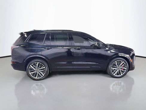 Used 2024 Cadillac XT6 Sport w/ Technology Package AWD/4WD image 10