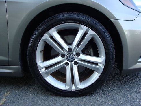 Used 2014 Volkswagen CC R-Line image 33