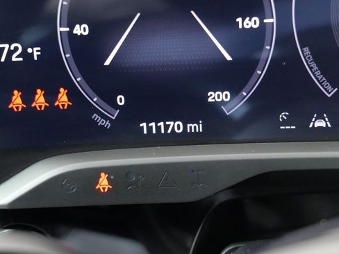 Used 2023 Porsche Taycan image 44