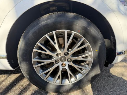 Used 2021 Genesis GV80 2.5T w/ Advanced Package 03 image 30