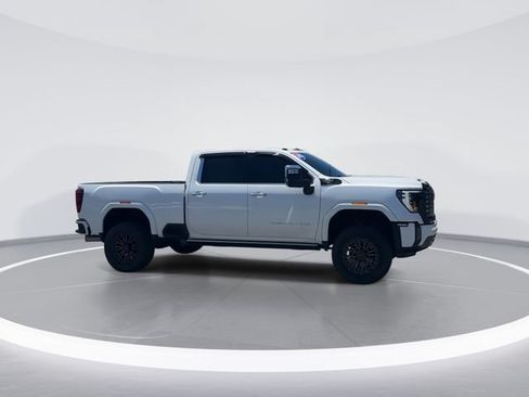 Used 2025 GMC Sierra 2500 Denali Ultimate w/ Max Trailering Package AWD/4WD image 2