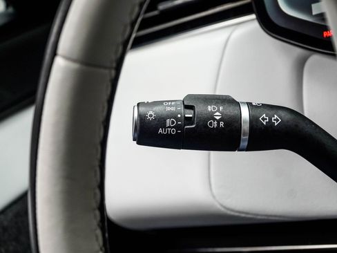 Used 2024 Land Rover Range Rover Sport Dynamic SE image 33