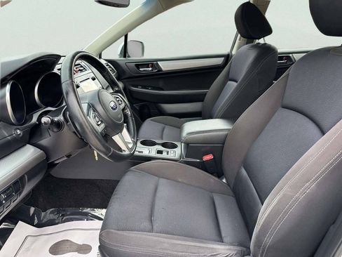 Used 2015 Subaru Legacy 2.5i Premium w/ Moonroof Package AWD/4WD image 9