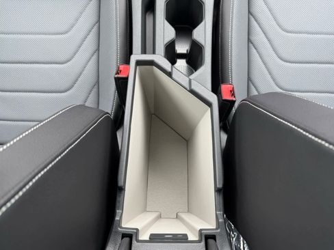 New 2026 Volkswagen Jetta SEL FWD image 24