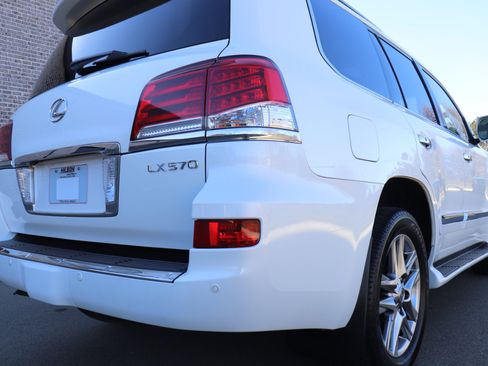 Used 2013 Lexus LX 570 4WD image 14