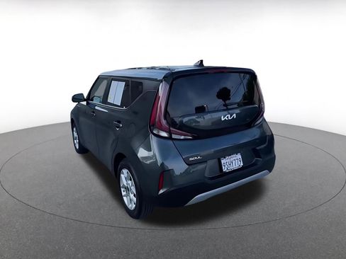 Used 2025 Kia Soul LX w/ LX Technology Package image 11