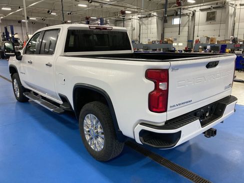Used 2022 Chevrolet Silverado 3500 High Country AWD/4WD image 5