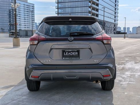 Used 2022 Nissan Kicks SV image 6