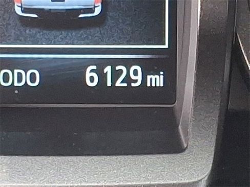 Used 2023 Toyota Tacoma TRD Sport image 19