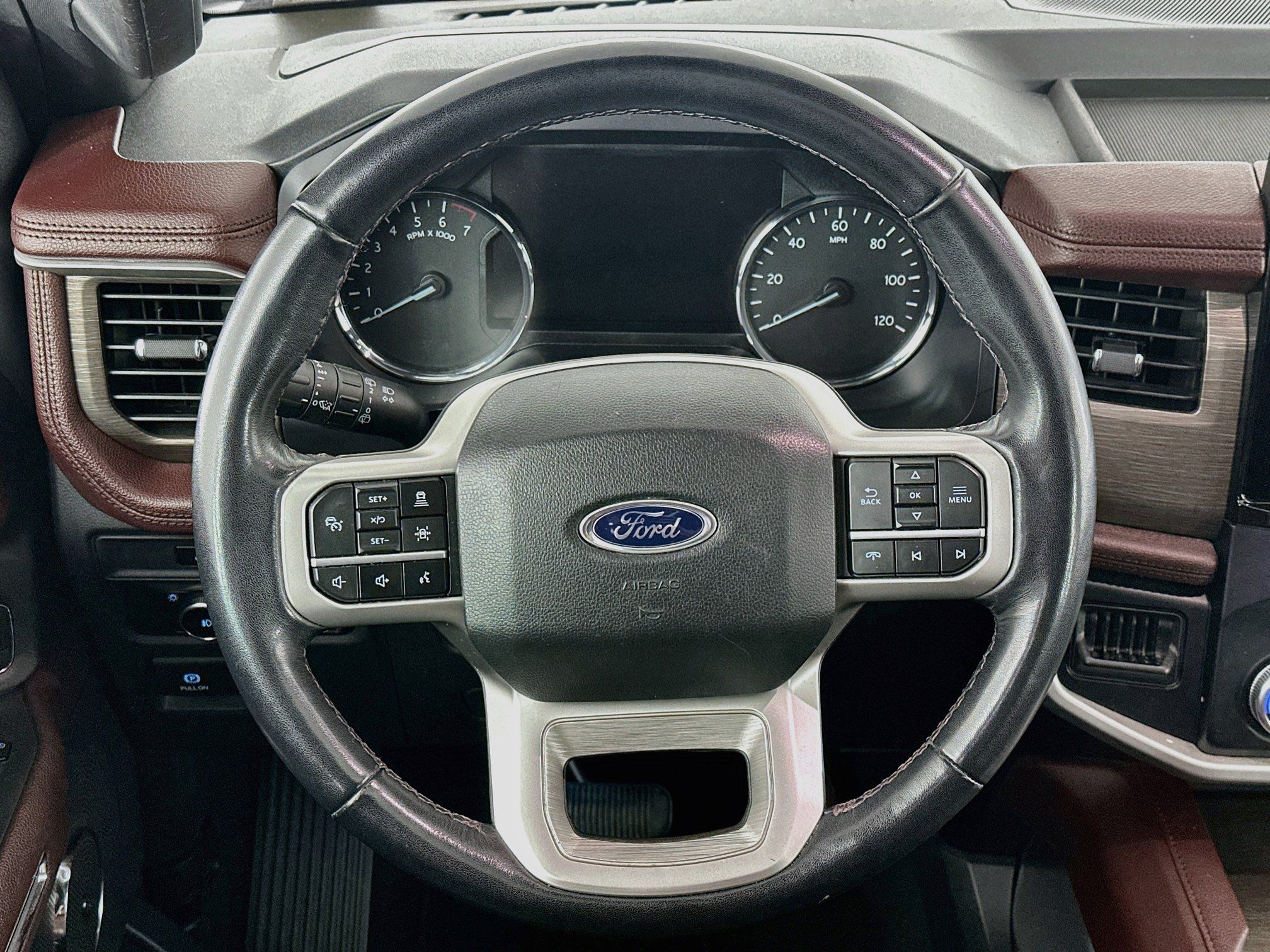Used 2024 Ford Expedition Limited AWD/4WD image 18