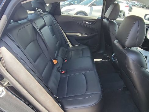 Used 2018 Chevrolet Malibu LT w/ Leather Package FWD image 26