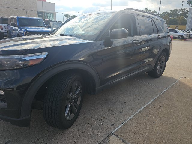 Used 2022 Ford Explorer XLT w/ Equipment Group 202A RWD image 10