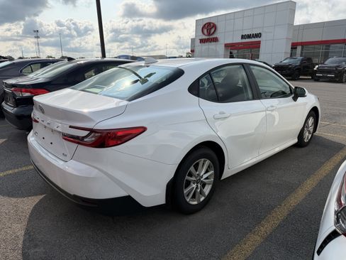 Used 2025 Toyota Camry LE AWD/4WD image 6