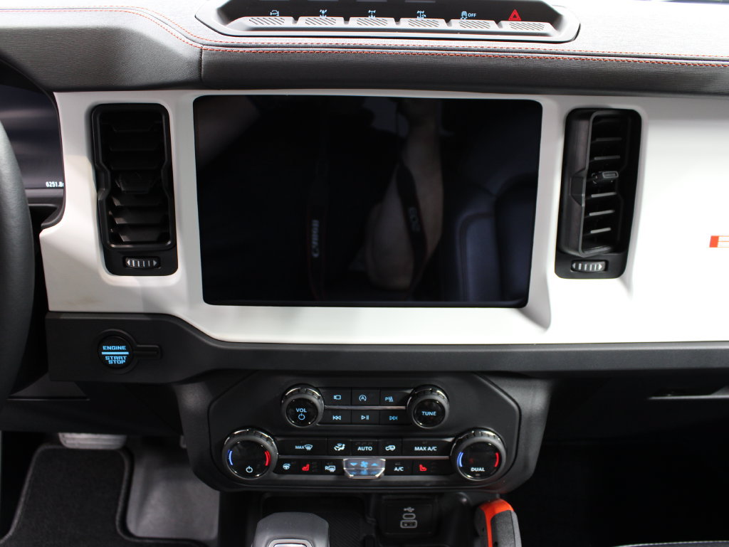 Used 2026 Ford Bronco Stroppe Edition AWD/4WD image 20