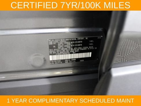 Used 2022 Toyota RAV4 XLE Premium AWD/4WD image 31