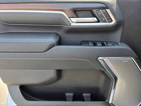 New 2025 GMC Sierra 2500 Denali w/ Denali Reserve Package image 10