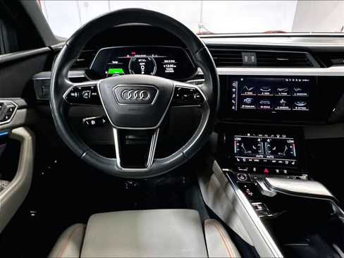 Used 2024 Audi Q8 e-tron Prestige w/ Prestige Package AWD/4WD image 8