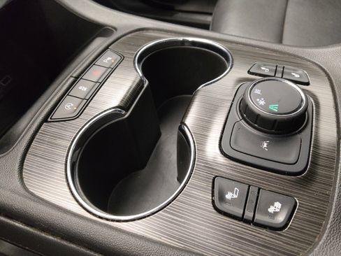 Used 2023 GMC Acadia SLT FWD image 26