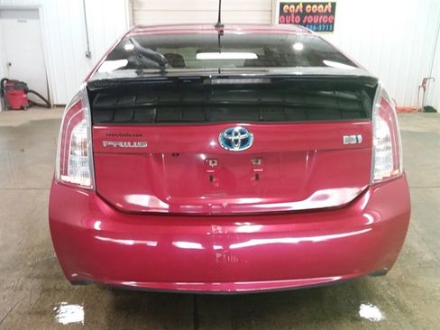 Used 2015 Toyota Prius Four w/ Deluxe Solar Roof Package image 8