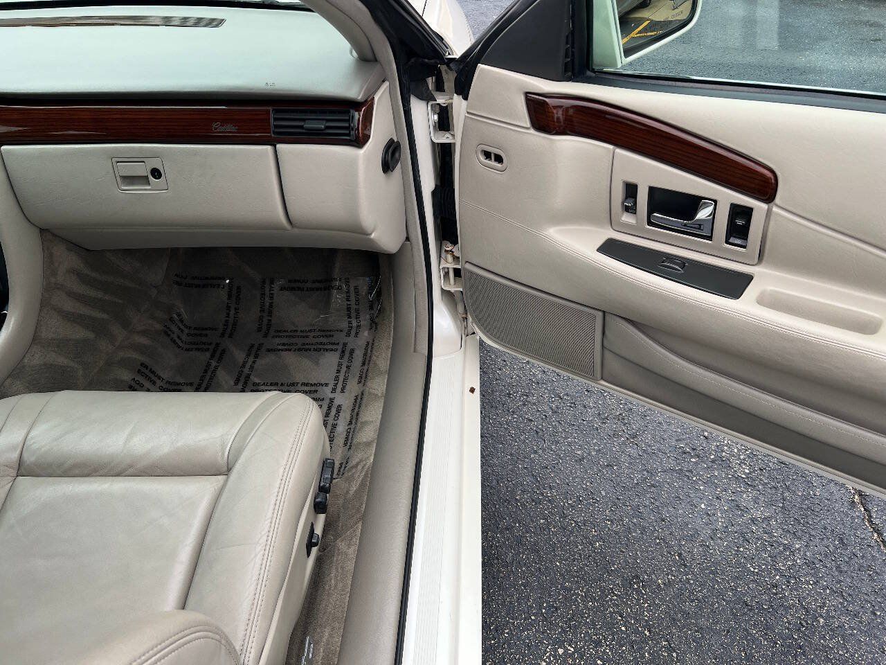Used 1999 Cadillac Eldorado w/ Comfort/Convenience Pkg FWD image 27
