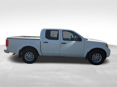 Used 2021 Nissan Frontier SV AWD/4WD image 10