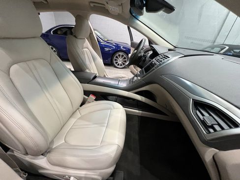 Used 2019 Lincoln MKZ Premiere image 34