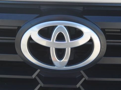 Used 2024 Toyota Tacoma TRD Off-Road AWD/4WD image 8