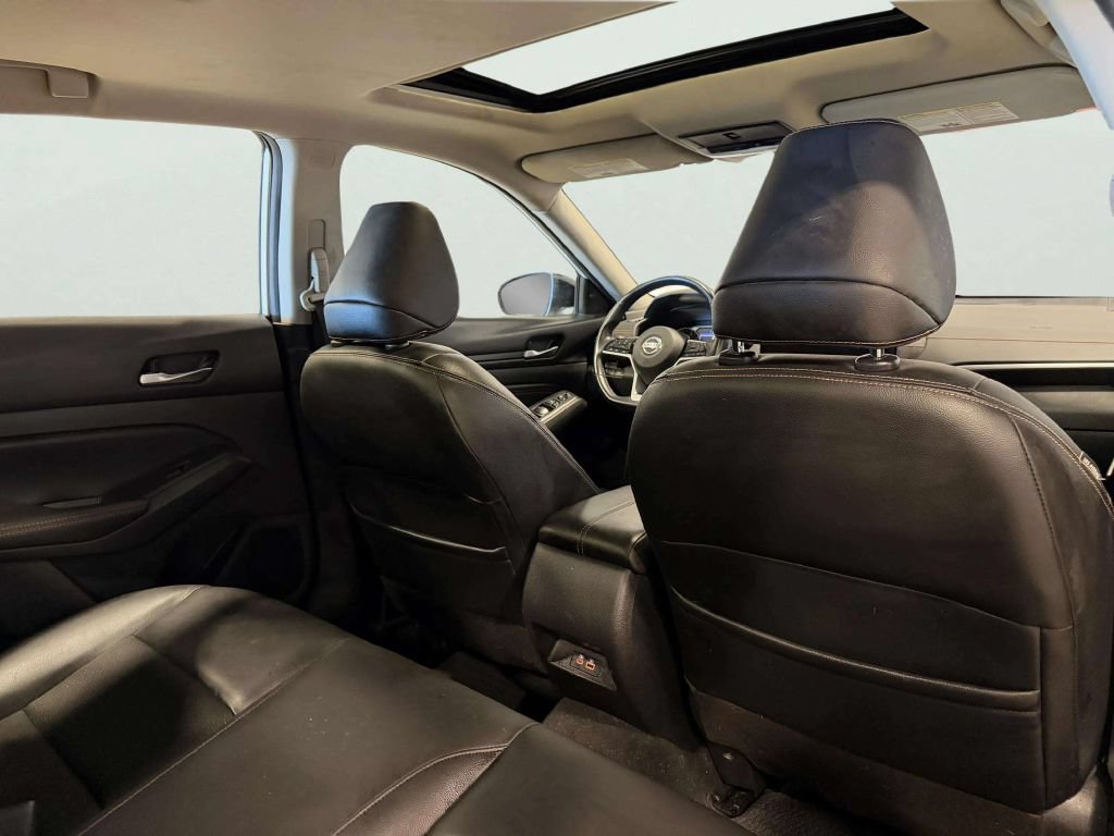 Used 2021 Nissan Altima 2.5 SR w/ SR Premium Package FWD image 22