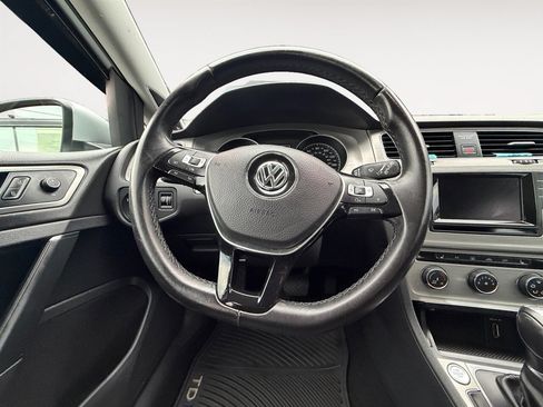 Used 2015 Volkswagen Golf TDI SE FWD image 13