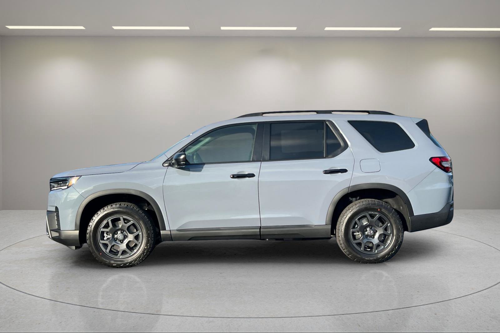 New 2026 Honda Pilot TrailSport image 2