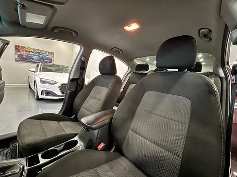 Used 2017 Kia Forte LX FWD image 11