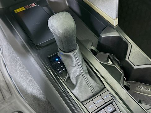 Used 2025 Toyota Camry LE FWD image 21