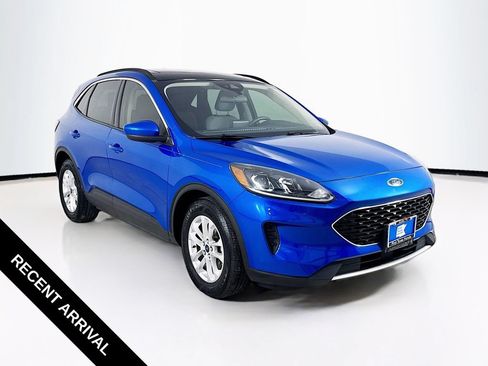 Used 2020 Ford Escape SE FWD image 1