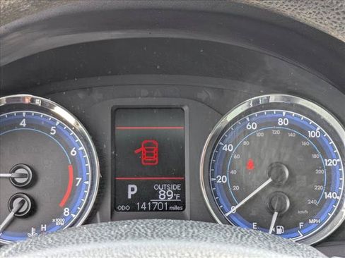 Used 2018 Toyota Corolla LE FWD image 4