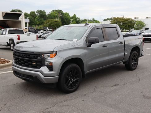 Used 2023 Chevrolet Silverado 1500 Custom AWD/4WD image 5