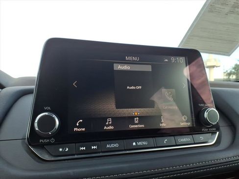 Used 2021 Nissan Rogue SV image 23