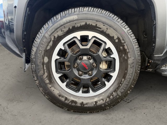 Used 2025 Toyota 4Runner TRD Off-Road Premium AWD/4WD image 9