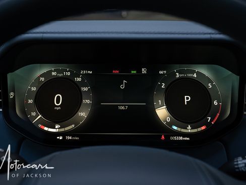 Used 2023 Land Rover Range Rover SV image 36