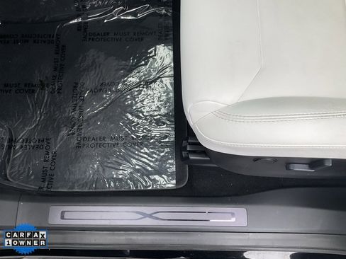 Used 2018 Tesla Model X 75D image 15