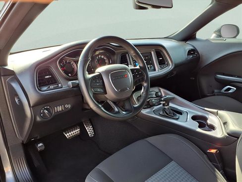 Used 2023 Dodge Challenger R/T w/ Blacktop Package image 9