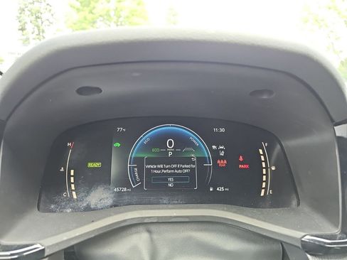 Used 2025 Toyota Camry SE FWD image 23