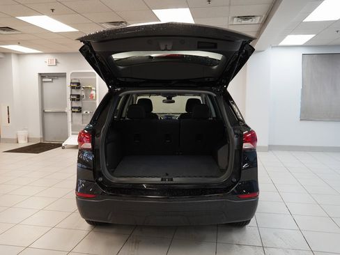 Used 2024 Chevrolet Equinox LS image 9