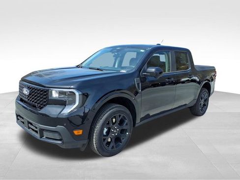 New 2026 Ford Maverick Lariat w/ Black Appearance Package AWD/4WD image 2
